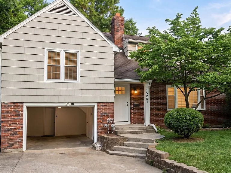 5204 Brookside Blvd — Photo 4