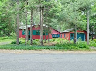 119 Golf Course Rd, Lake Pleasant, NY 12108