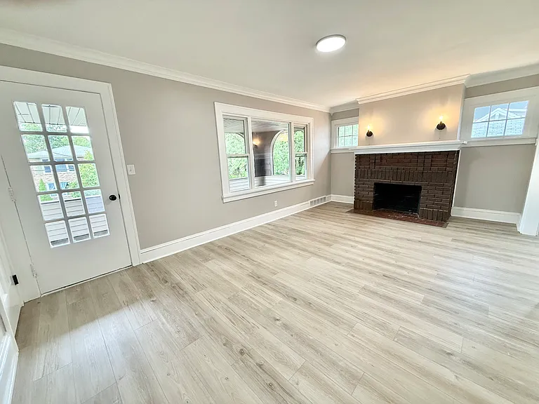 4623 Behrwald Ave #UP — Photo 4