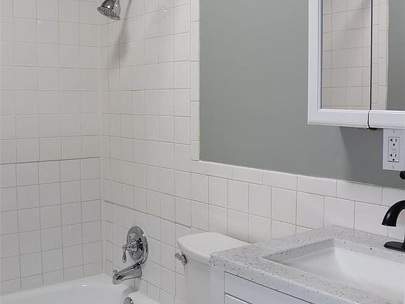 5th image of 3679 S Broadway APT B