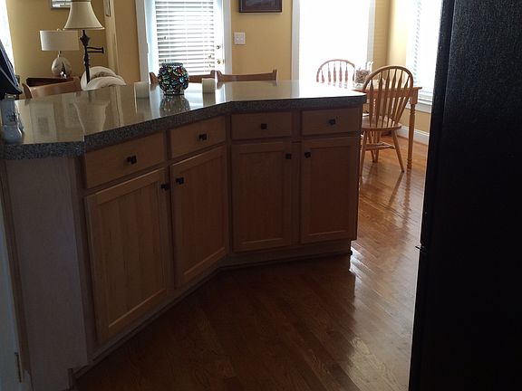 4th image of 16301 Kelly Park Cres