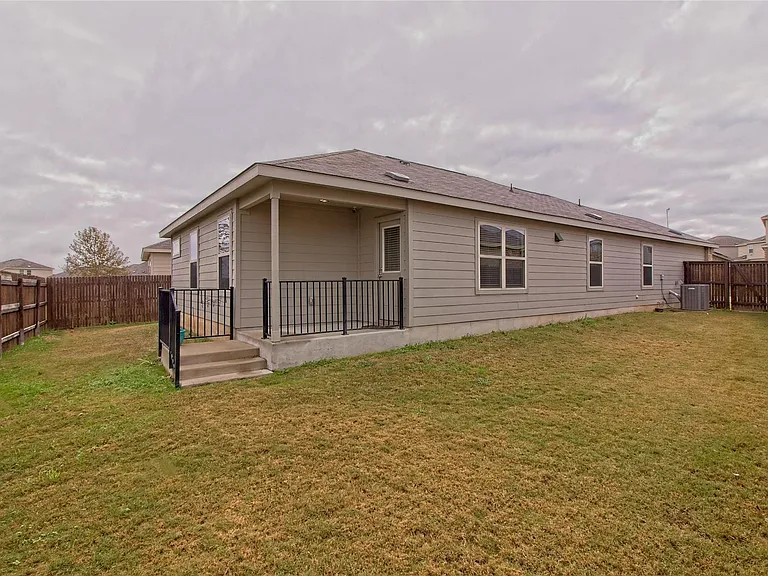 108 Circle Way — Photo 26