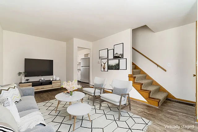 2 bed, 810 sqft, $1,200 — Photo 3