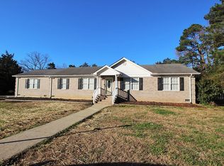 11135 Elmont Rd, Ashland, VA 23005