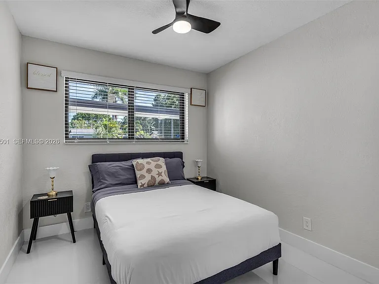 3609 SW 23rd St — Photo 17