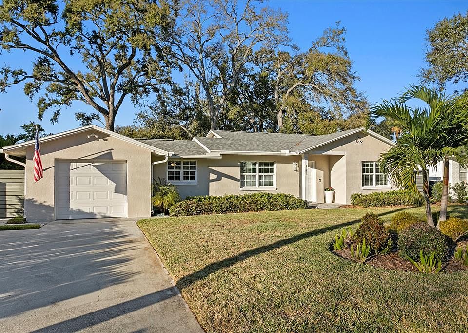 1st image of 4215 W PALMIRA AVENUE