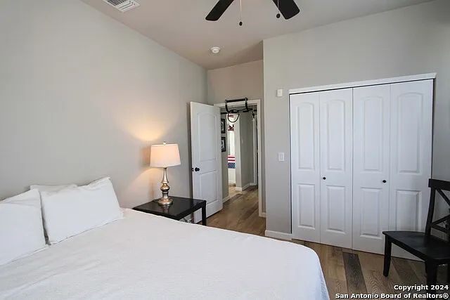 711 W Lullwood Ave — Photo 31