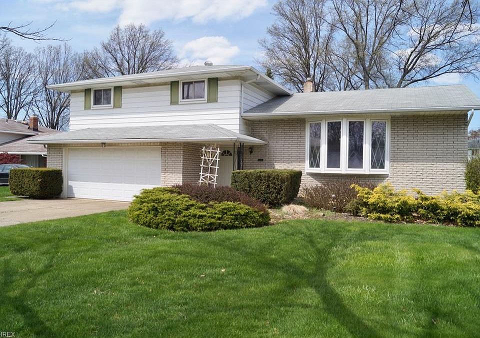 1st image of 471 E Decker Dr