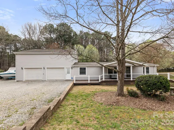117 Pine Bluff Dr, Mooresville, NC 28117