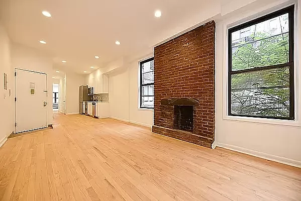 Rented by Buchbinder & Warren | media 1