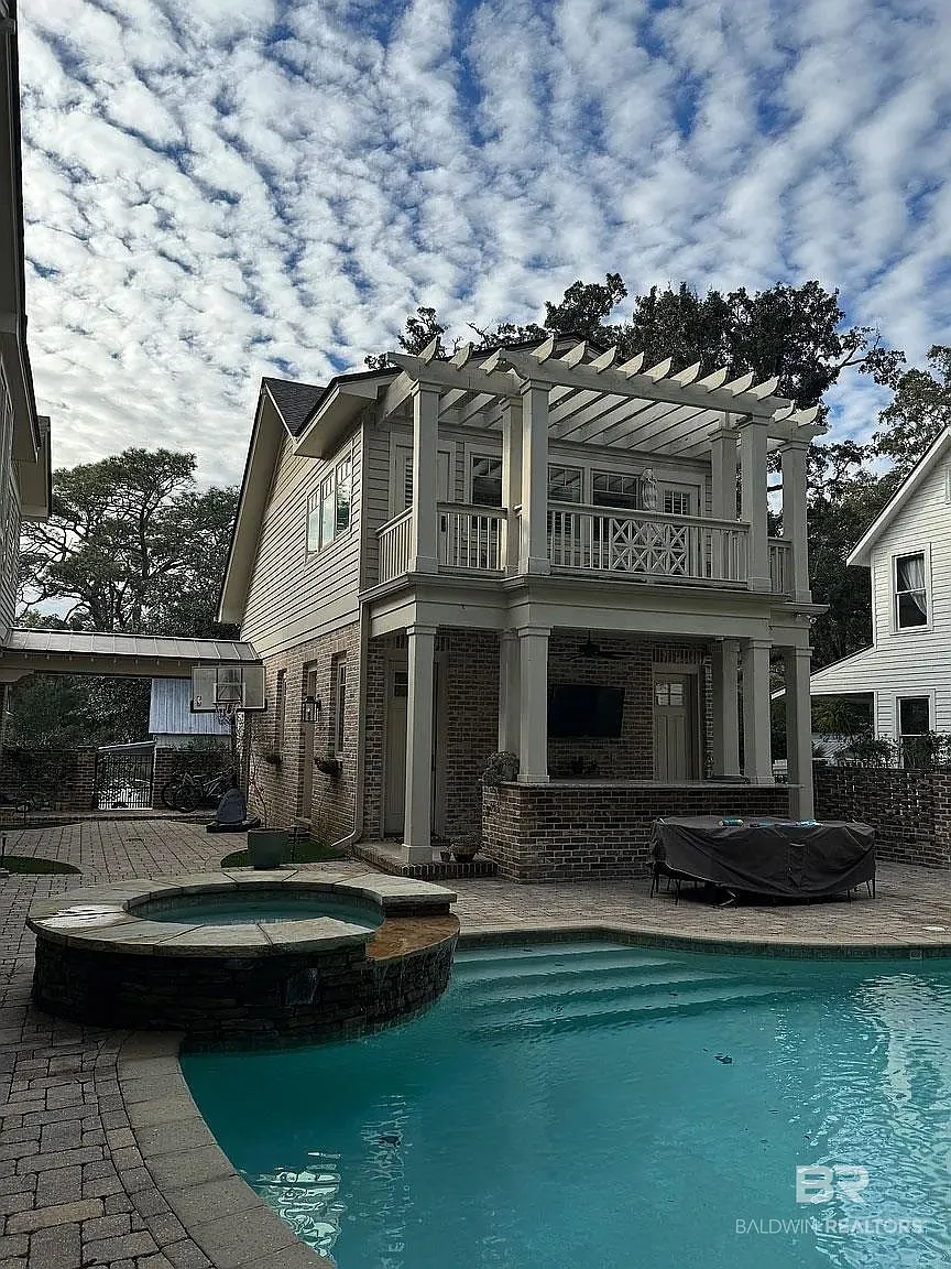 1 bed, 1.0 bath, 1800 sqft, $1,900 — Photo 1