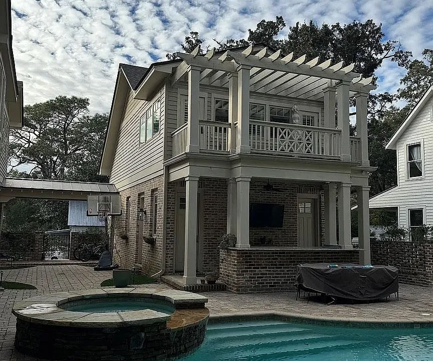 111 Magnolia Ave #1