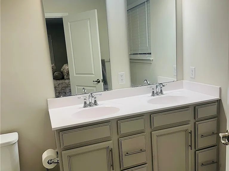 445 Greenwood Dr — Photo 17