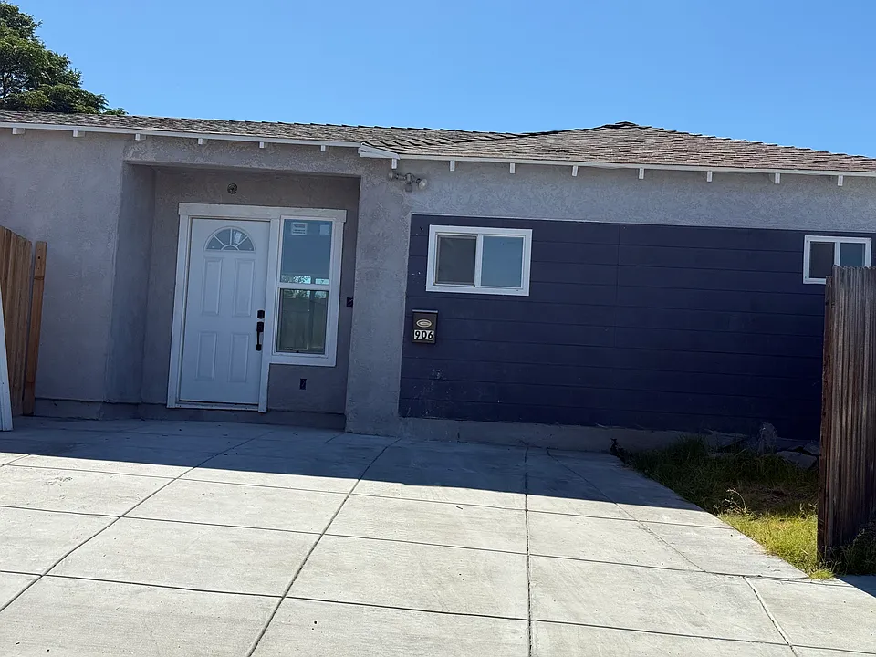 904 Lemon Ave