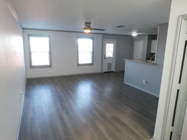 6131 Southern Vis — Photo 4
