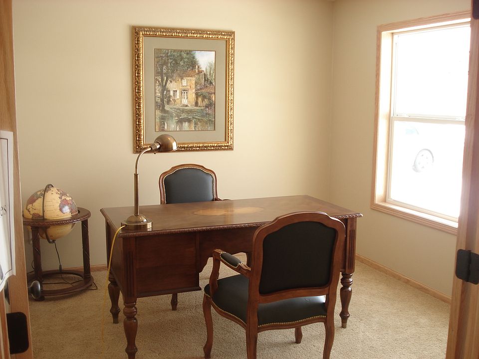 Den/3rd Room