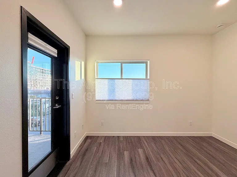 1524 NE 40th Ave #302 — Photo 5