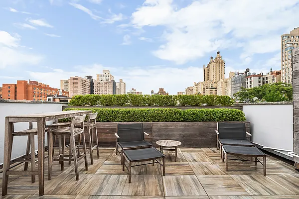 Sold by Modlin Group | media 25