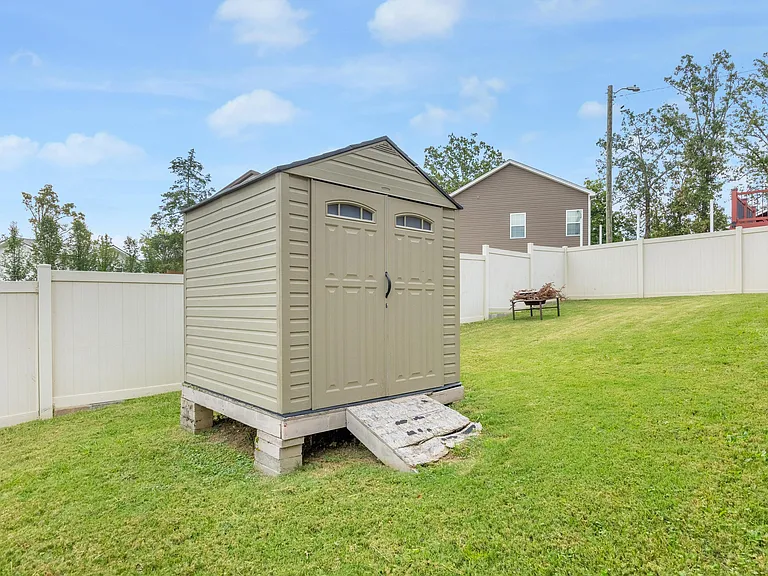 8671 Blanche Rd — Photo 36