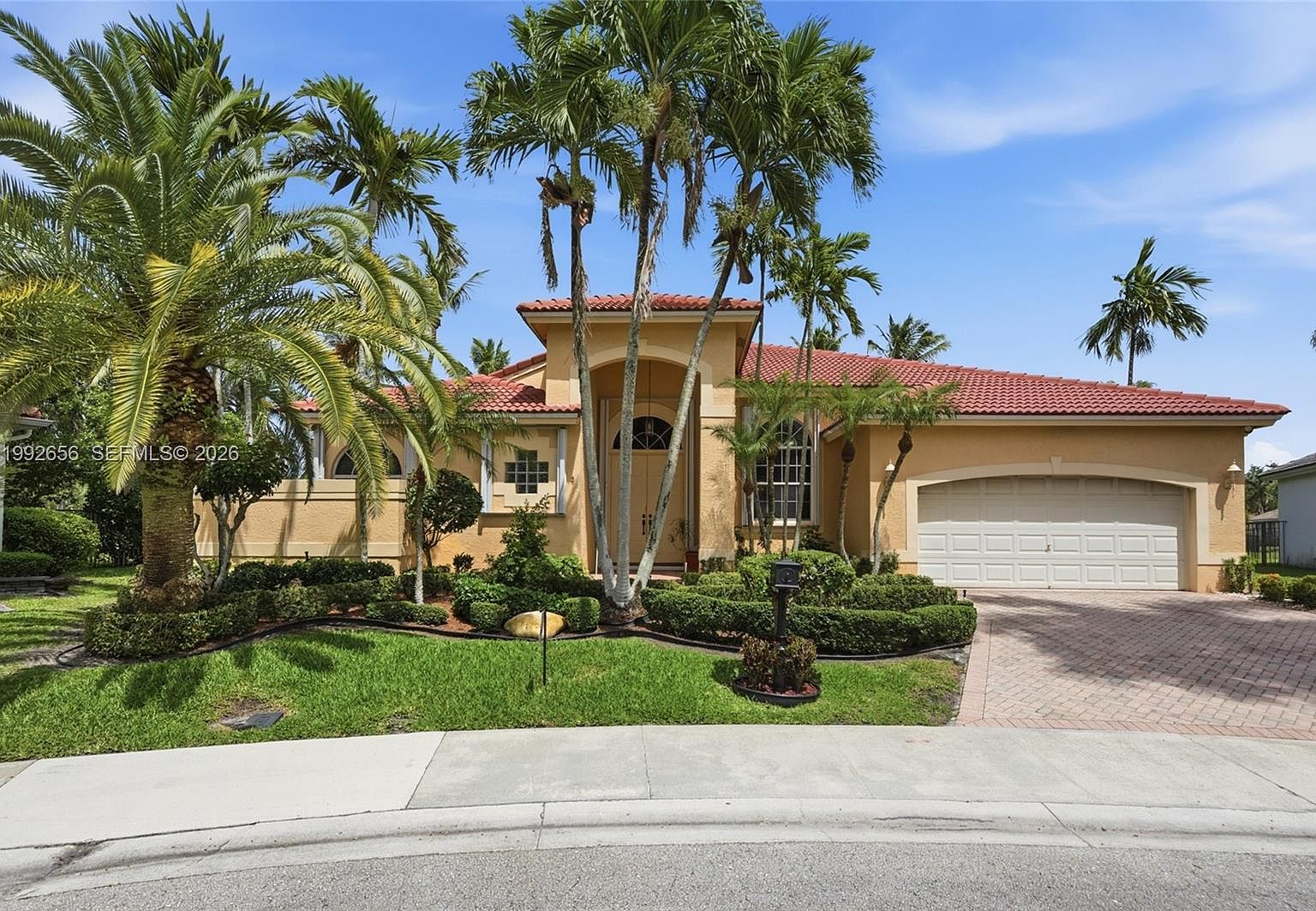 3038 Lakewood Dr
