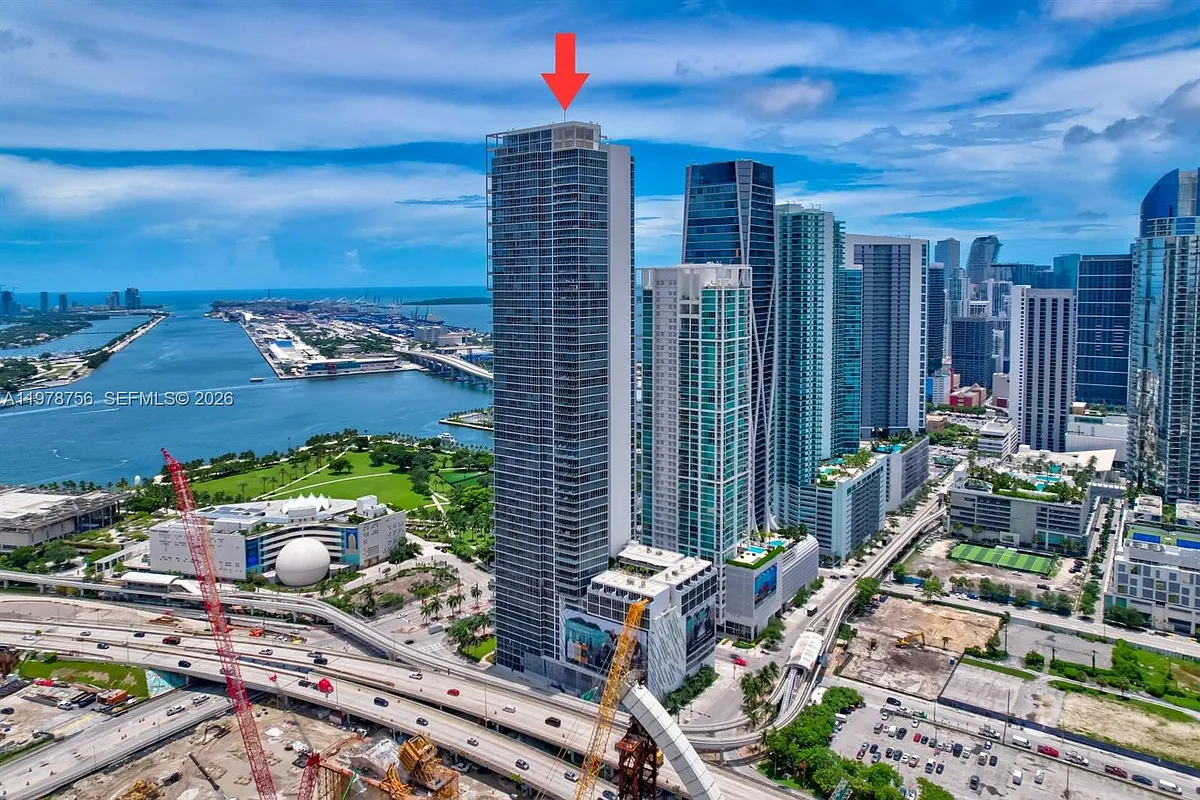 Building Photo - 1100 Biscayne Blvd #4002