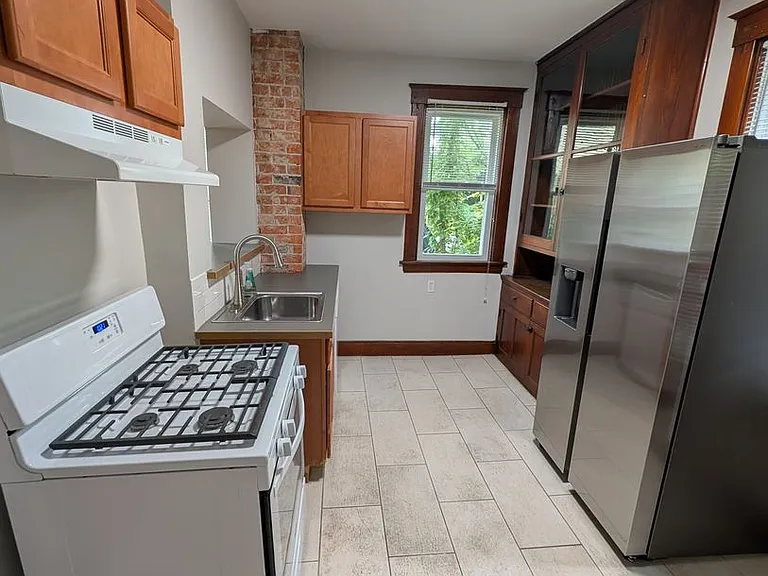 3111 Linwood Ave — Photo 8