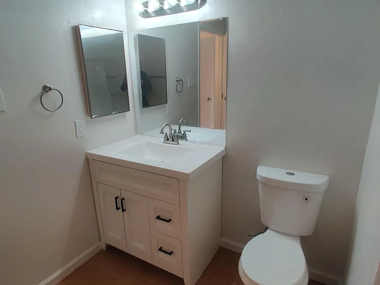 2916 Palo Verde Dr NE #B — Photo 4