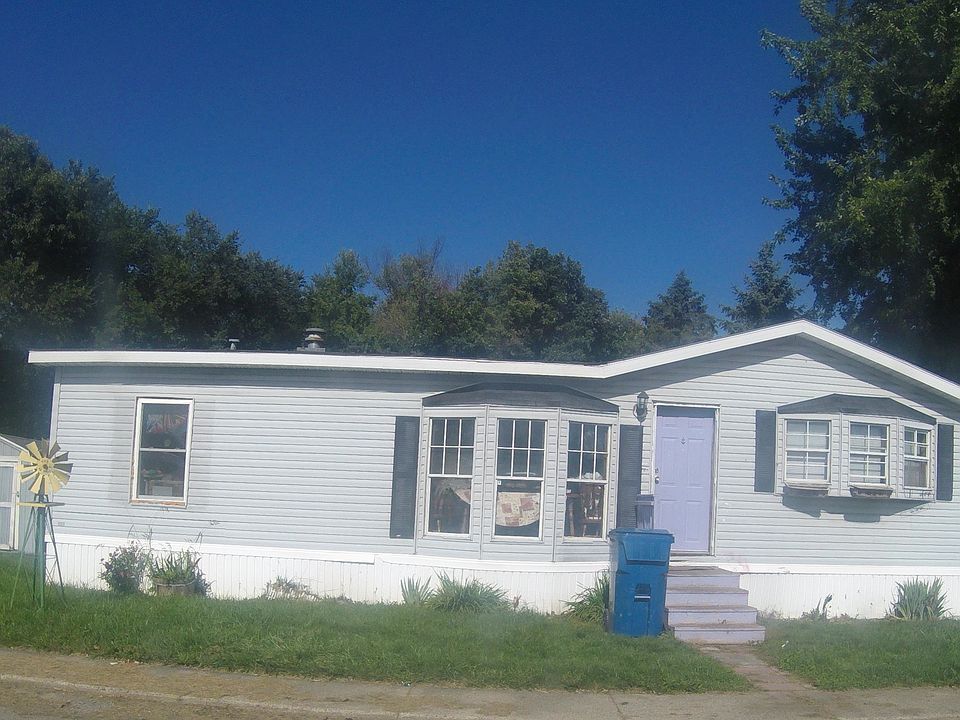1st image of 430 S Byron St Lot 89