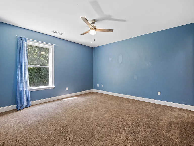 190 Hamilton Way — Photo 17