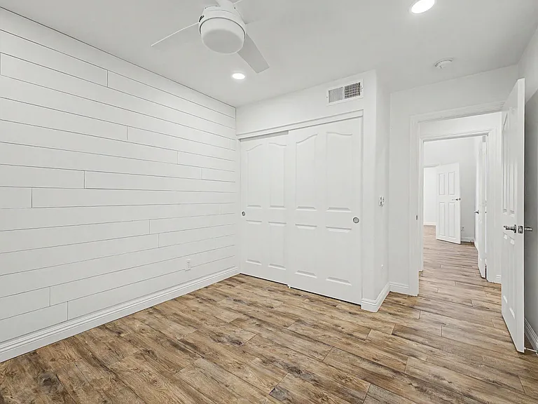 6919 E Lakeview Ave — Photo 28