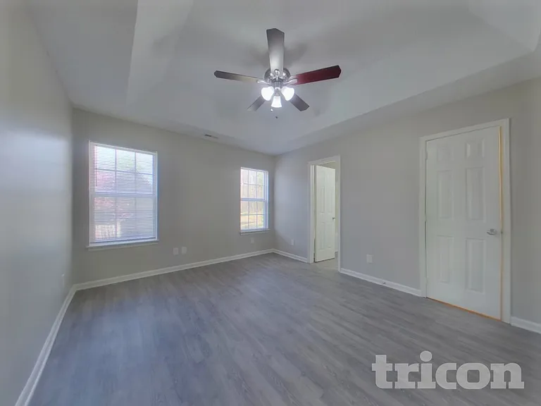 8820 Kismet Dr — Photo 9