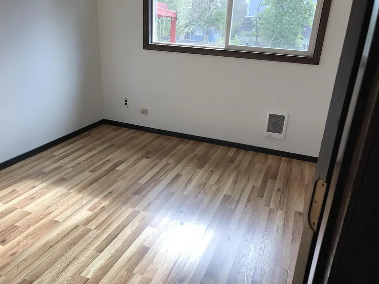 219 NW 20th St — Photo 17