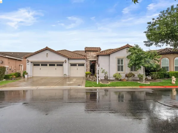 320 Riverwood Ln, Rio Vista, CA 94571