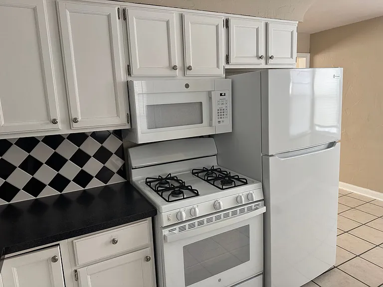 2478 Swansea Rd — Photo 8