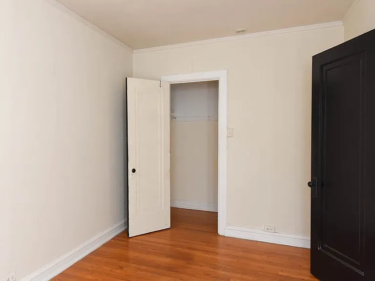 1211 W Elmdale #F3 — Photo 16