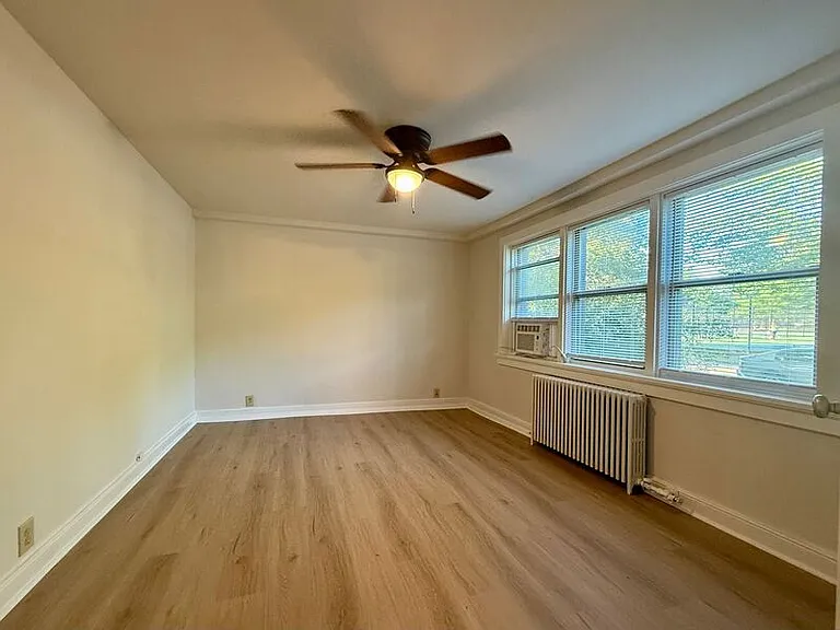 1400 Kenmore Ave #E2 — Photo 8