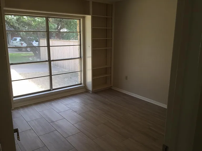 724 Whispering Oaks Dr — Photo 22