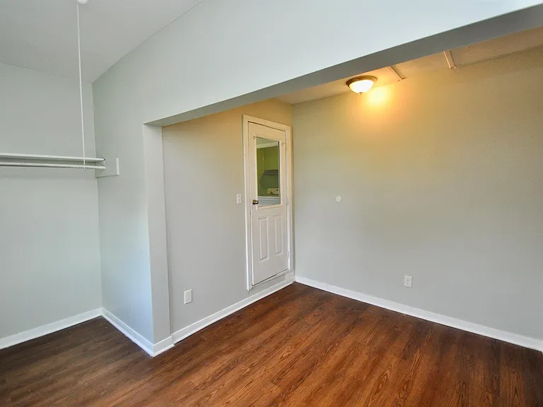 7622 Darnay Dr — Photo 8