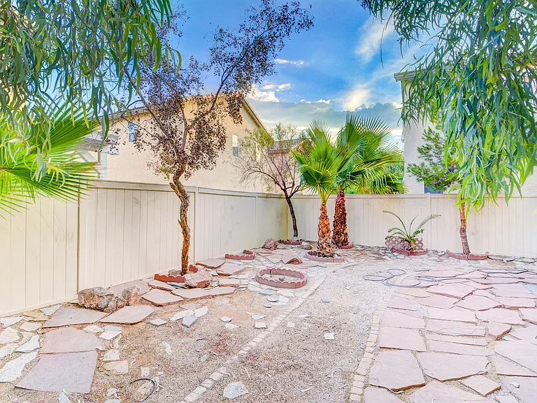 4125 Kemble Ct — Photo 9