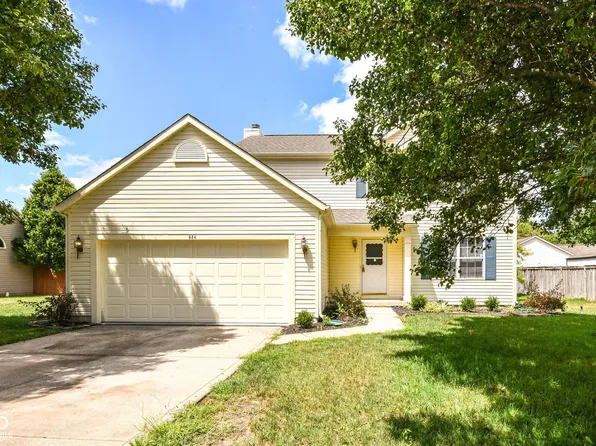 924 Thornwood Dr, Greenwood, IN 46143