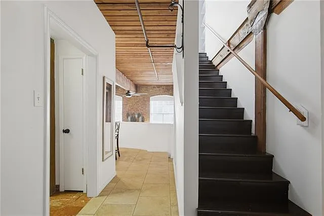 1 bed, 1.5 bath, 1274 sqft, $2,700 — Photo 2