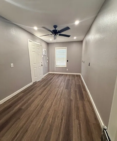 7004 Capitol St — Photo 10