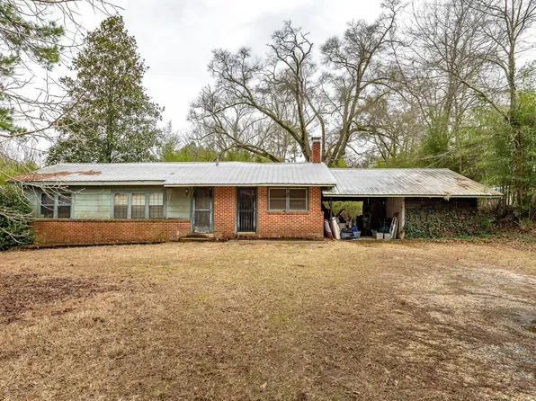 388 Longview Dr, Ellisville, MS 39437