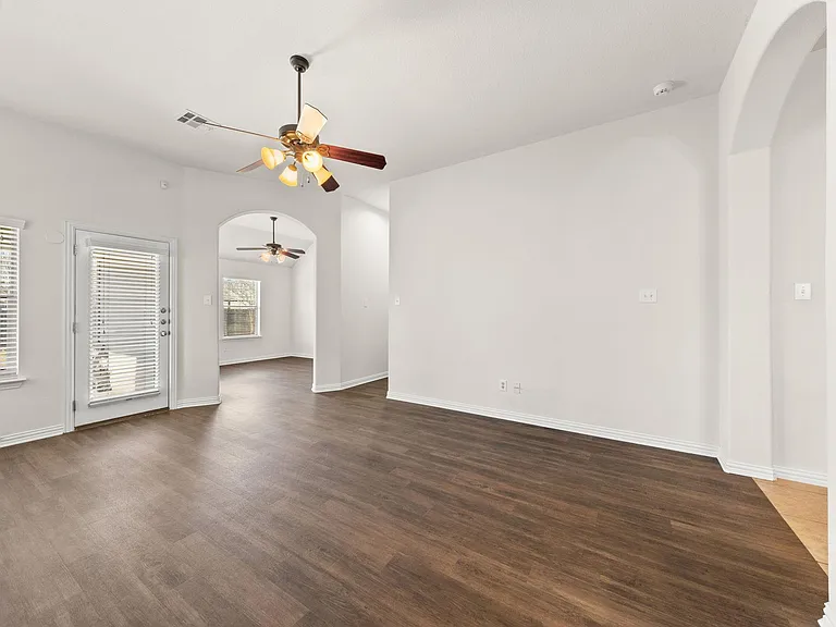 411 Tascate St — Photo 17