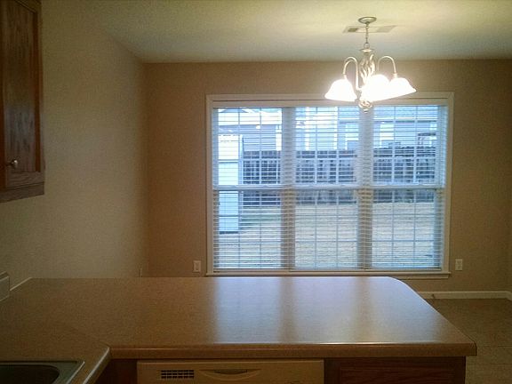 3rd image of 5920 Whitecliff Dr