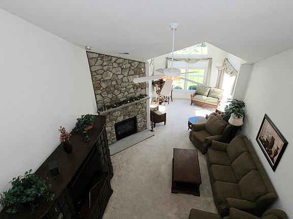 4th image of 3013 Oak Hills Dr