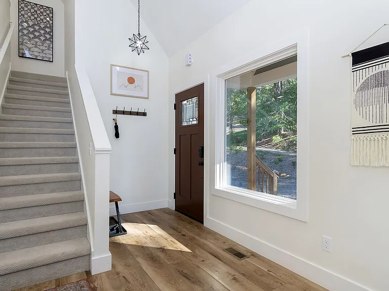27 M L Reagan Dr — Photo 2