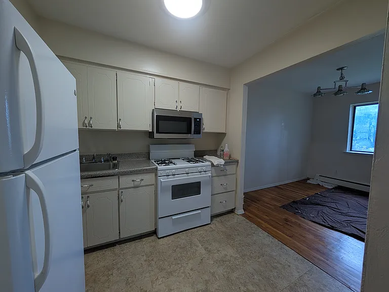 111 Lyman Ave #1B — Photo 8