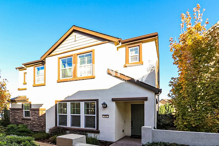 1st image of 400 Dormarin Pl