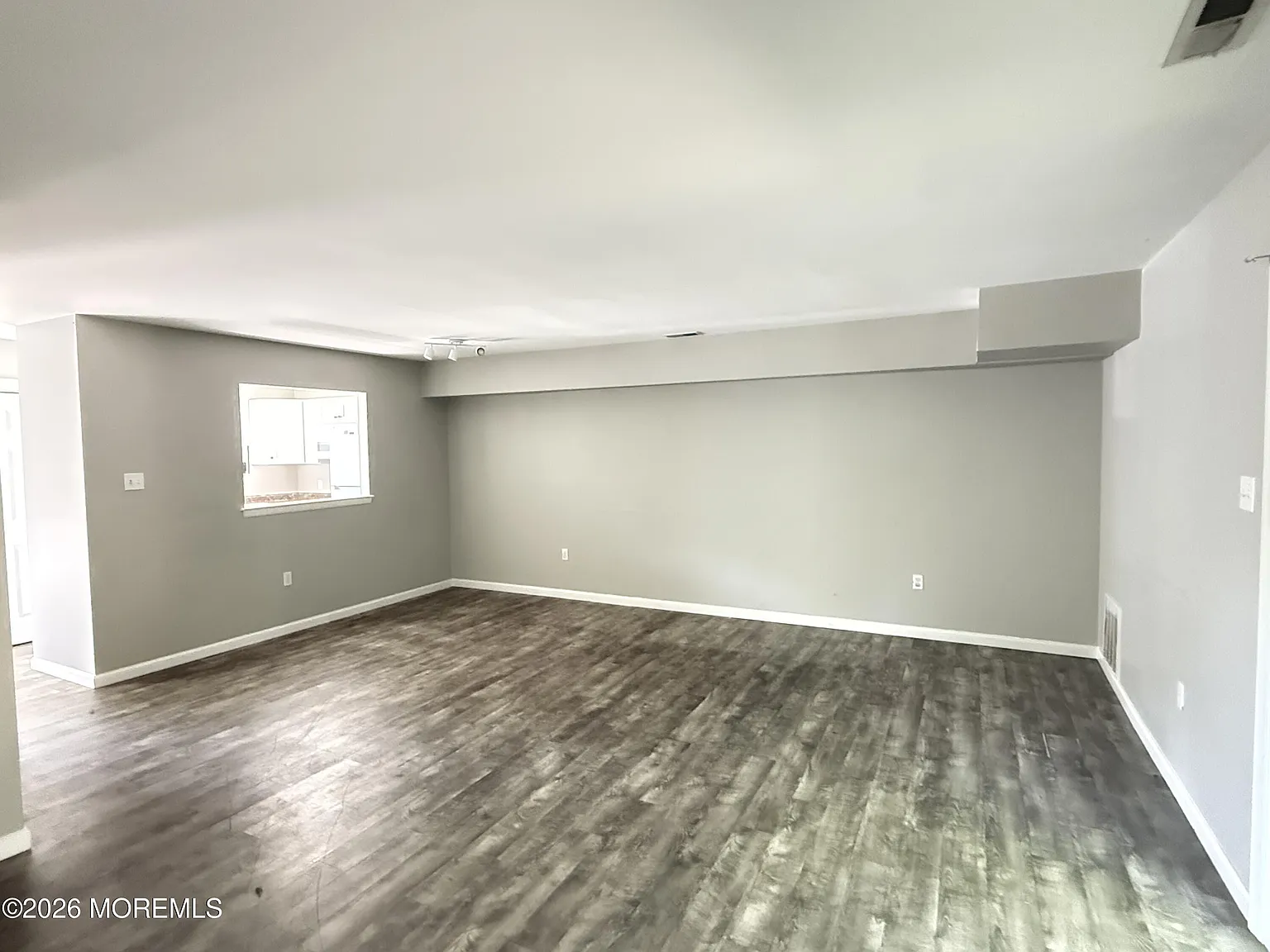 2 bed, 1.5 bath, $2,000 — Photo 2